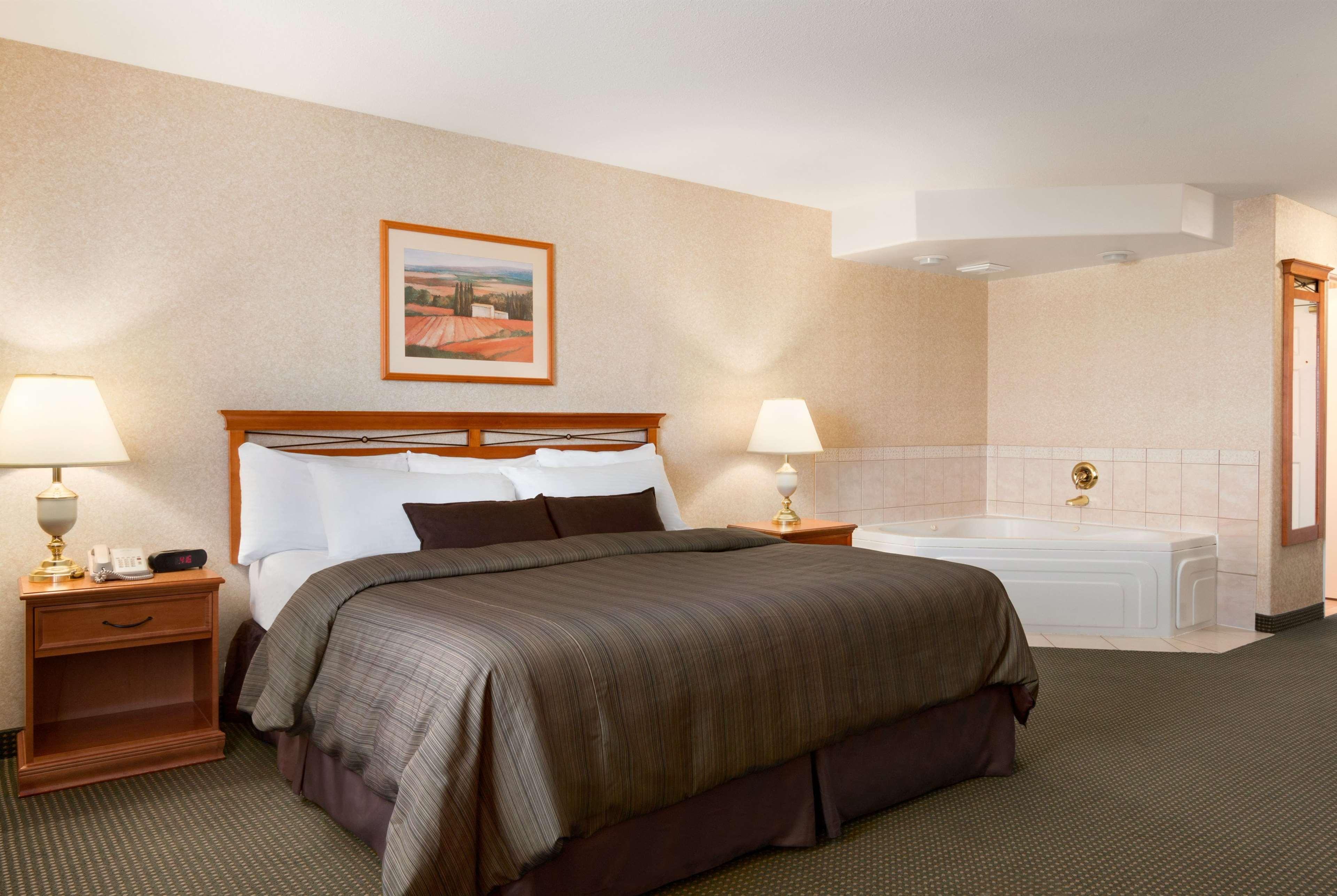 Days Inn By Wyndham Saskatoon Buitenkant foto
