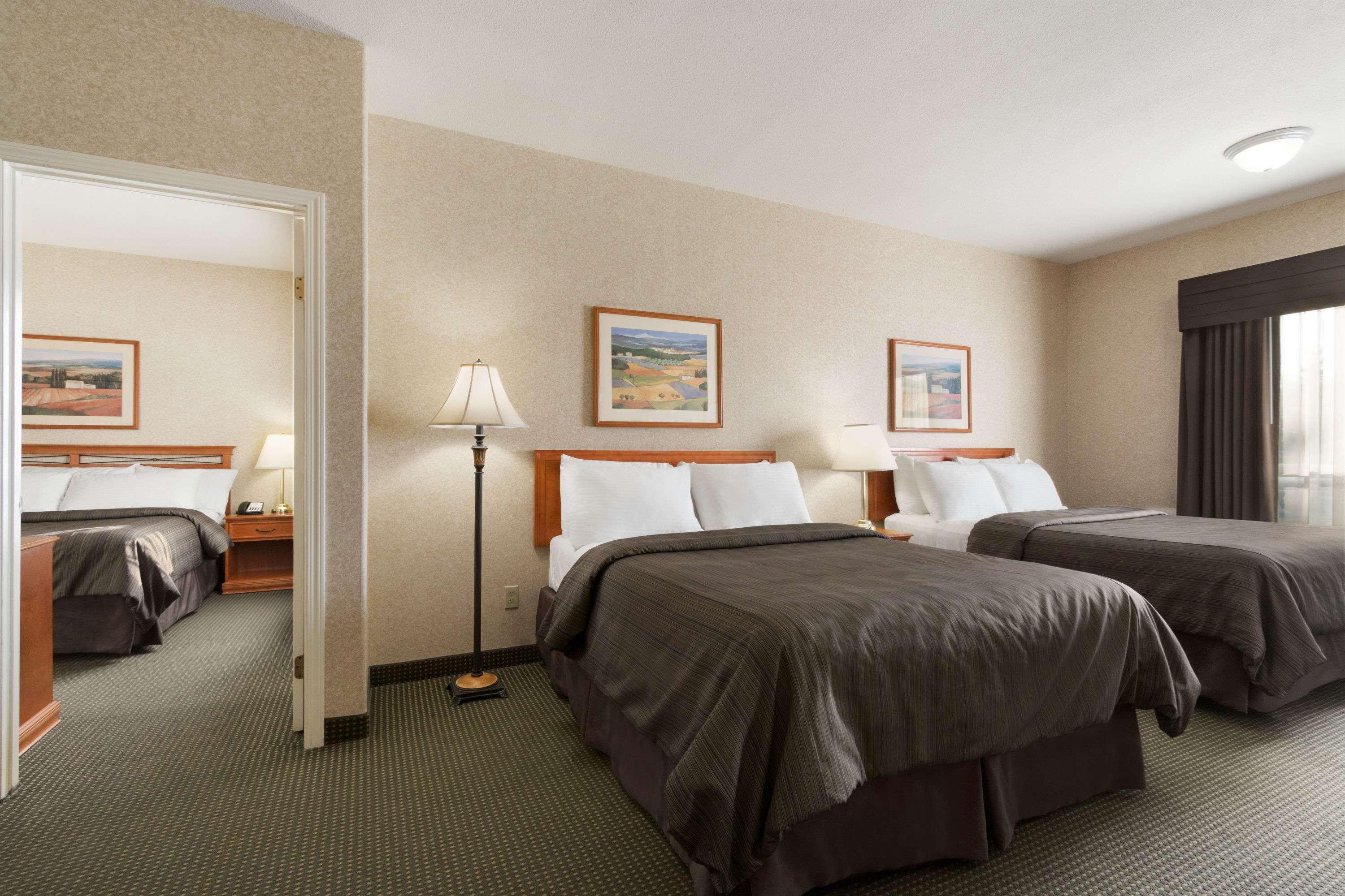 Days Inn By Wyndham Saskatoon Buitenkant foto