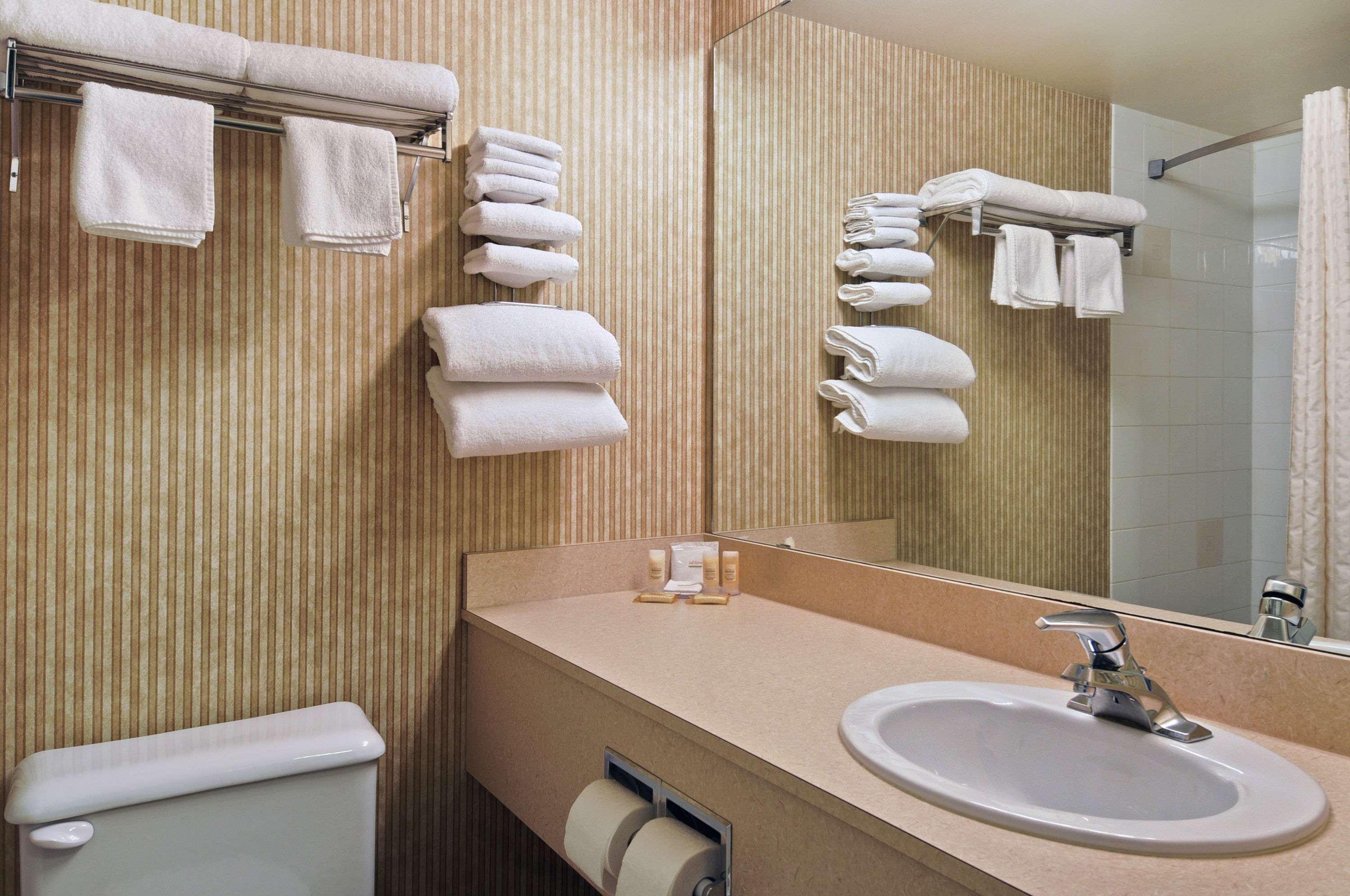 Days Inn By Wyndham Saskatoon Buitenkant foto