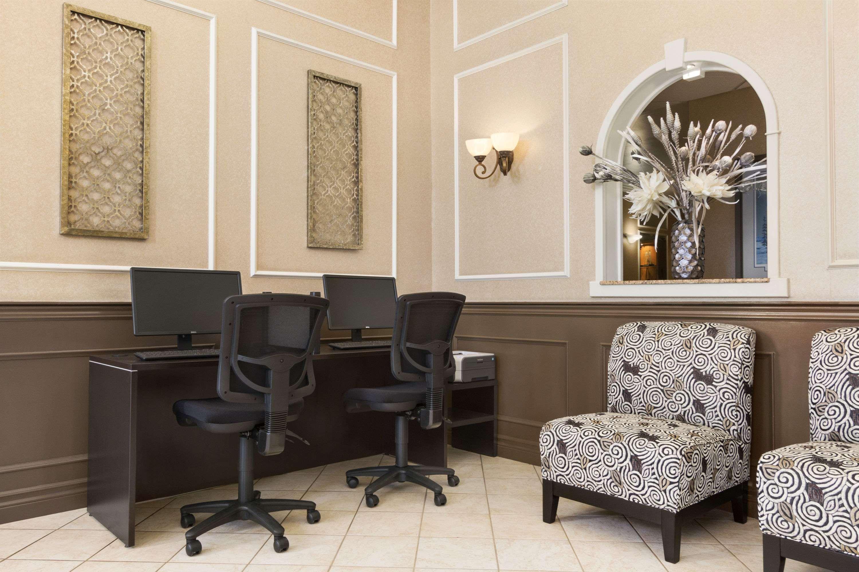 Days Inn By Wyndham Saskatoon Buitenkant foto